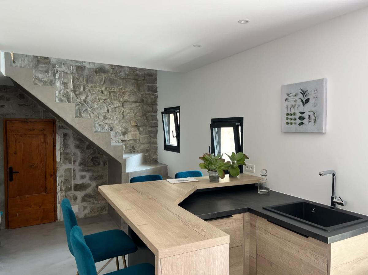 レ・ヴァン Luxurious Family House With Pool In Ardeche.ヴィラ エクステリア 写真