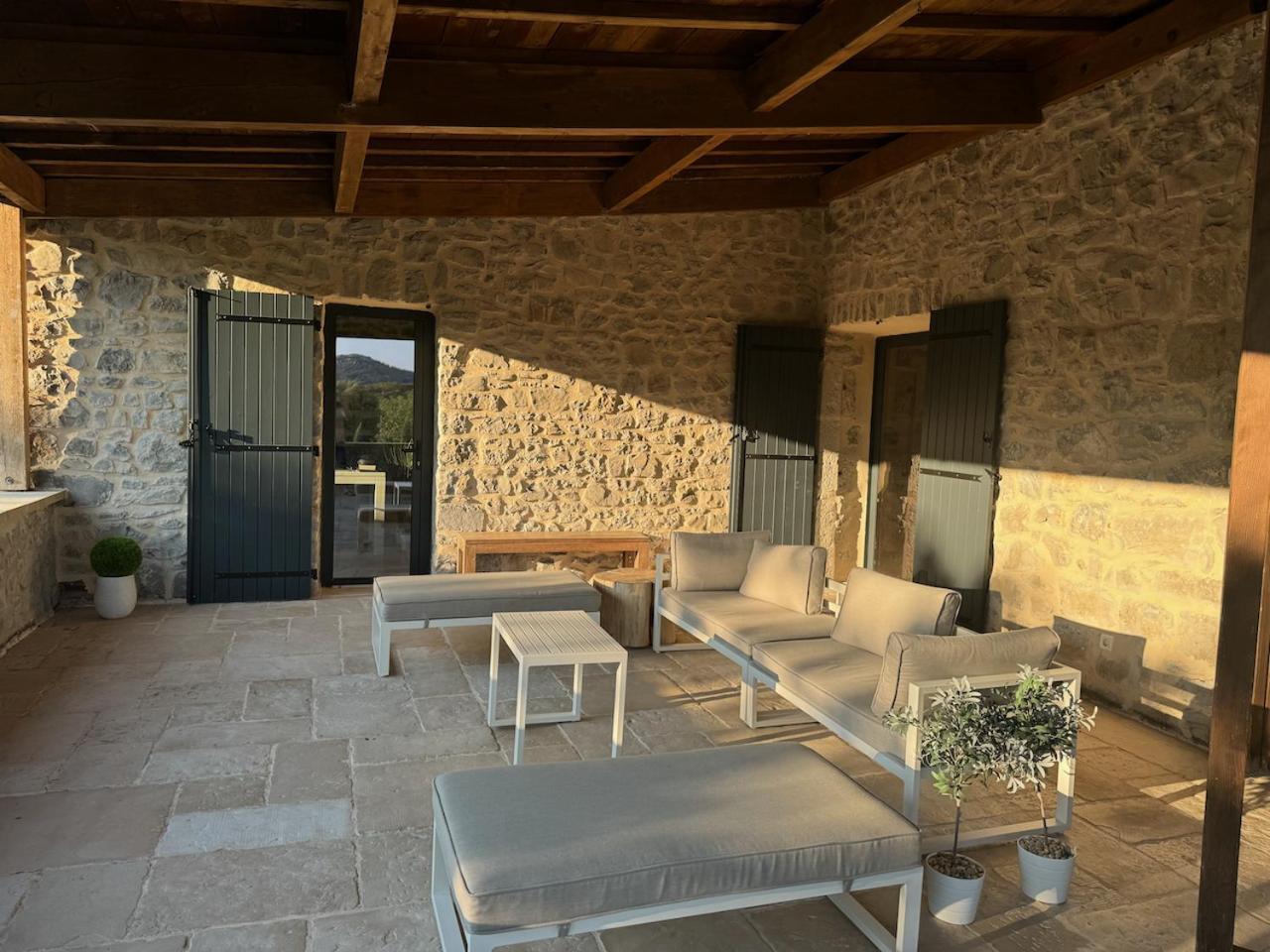 レ・ヴァン Luxurious Family House With Pool In Ardeche.ヴィラ エクステリア 写真