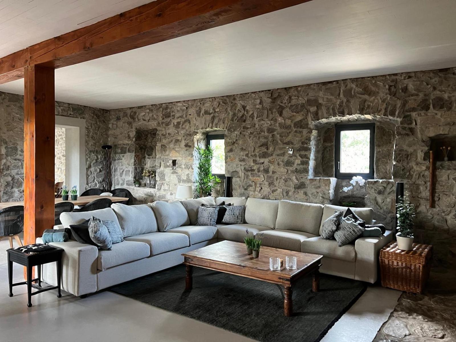 レ・ヴァン Luxurious Family House With Pool In Ardeche.ヴィラ エクステリア 写真
